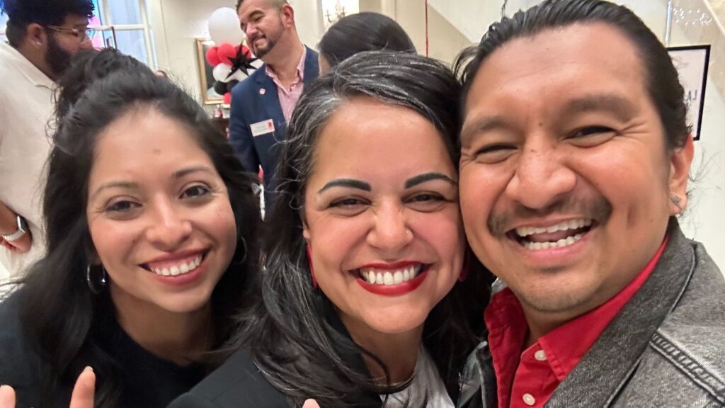 LAN - Jose Gonzalez on the right