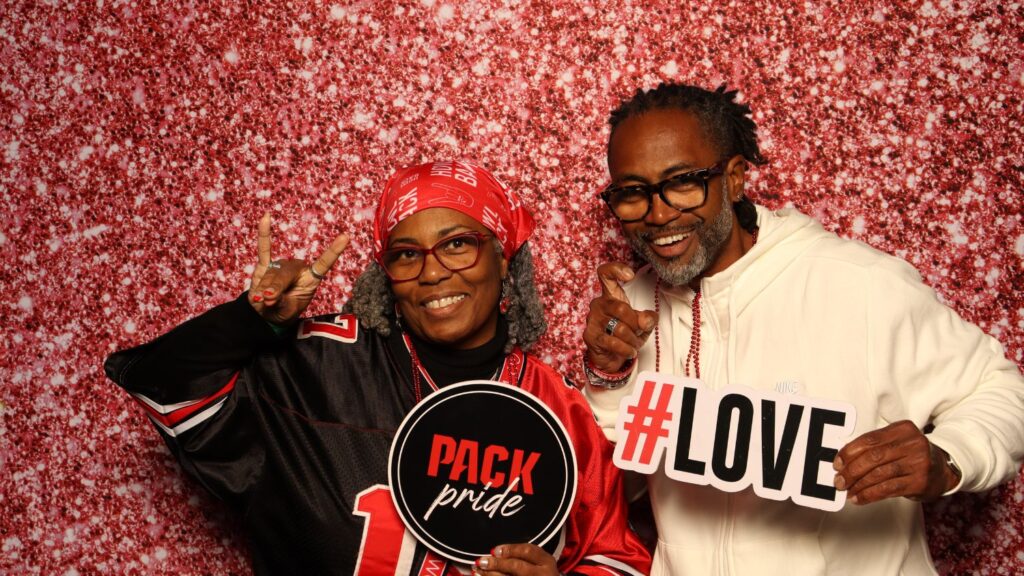 couple at BAS photobooth